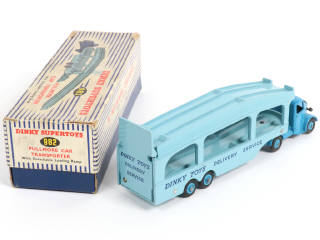 Lot 537 - DINKY TOYS (GB) (1)