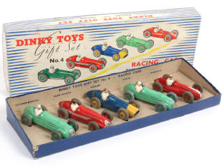 Lot 439 - DINKY TOYS (GB) (1)