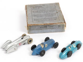 Lot 438 - DINKY TOYS (GB) (1)