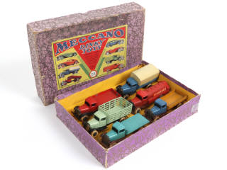 Lot 350 - DINKY TOYS (FRANCE) (1)