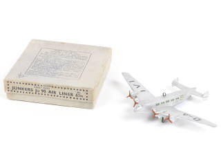 Lot 423 - DINKY TOYS (GB) (1)