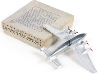 Lot 423 - DINKY TOYS (GB) (1)