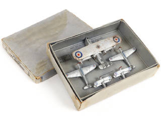 Lot 434 - DINKY TOYS (GB) (1)