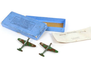 Lot 433 - DINKY TOYS (GB) (1)