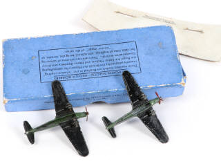 Lot 433 - DINKY TOYS (GB) (1)