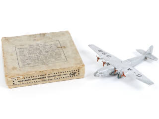 Lot 427 - DINKY TOYS (GB) (1)