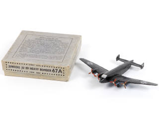 Lot 432 - DINKY TOYS (GB) (1)