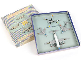 Lot 340 - DINKY TOYS (FRANCE) (1)
