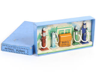 Lot 441 - DINKY TOYS (GB) (1)
