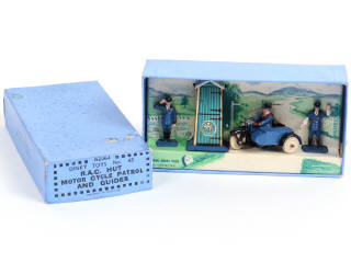 Lot 446 - DINKY TOYS (GB) (1)