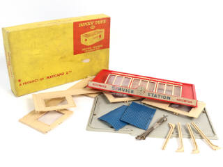 Lot 551 - DINKY TOYS (GB) (1)