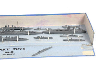 Lot 418 - DINKY TOYS (GB) (1)