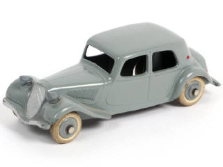 Lot 245 - DINKY TOYS (FRANCE) (1)