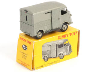 Lot 372 - DINKY TOYS (FRANCE) (1)