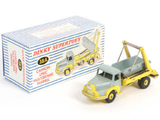 Lot 391 - DINKY TOYS (FRANCE) (1)