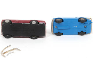 Lot 50 - DIVERS (2)