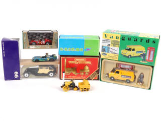 Lot 75 - DIVERS (5)