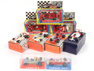 Lot 83 - DIVERS (9)