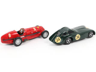 Lot 44 - DIVERS (2)