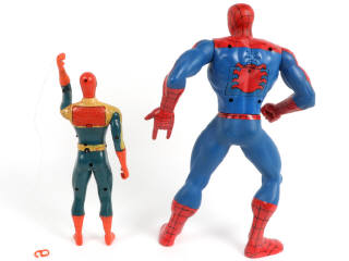 Lot 135 - DIVERS (2)