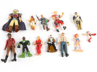 Lot 198 - DIVERS (12)
