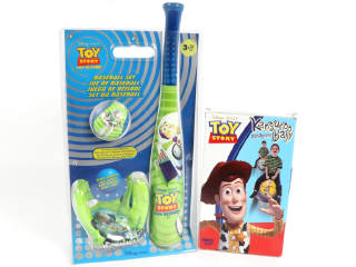 Lot 271 - WALT DISNEY PRODUCTIONS (USA) (2)