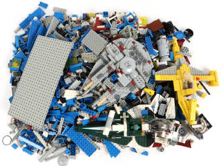 Lot 228 - LEGO (DANEMARK) (1)