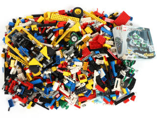 Lot 238 - LEGO (DANEMARK) (1)