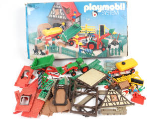 Lot 202 - PLAYMOBIL (ALLEMAGNE) (1)