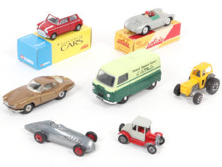 Lot 124 - DIVERS (7)