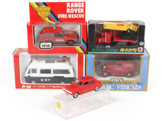 Lot 122 - DIVERS (5)