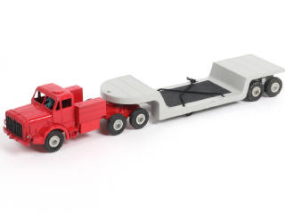 Lot 398 - DINKY TOYS (GB) (1)