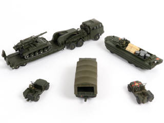 Lot 369 - DINKY TOYS (FRANCE) (6)