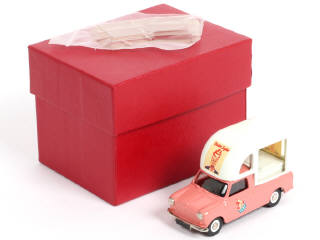 Lot 176 - MINI CLASSICS (GB) (1)