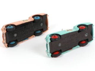 Lot 407 - DINKY TOYS (GB) (2)