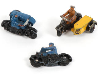 Lot 414 - DINKY TOYS (GB) (3)