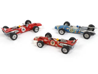 Lot 354 - DINKY TOYS (FRANCE) (3)