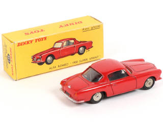 Lot 262 - DINKY TOYS (FRANCE) (1)