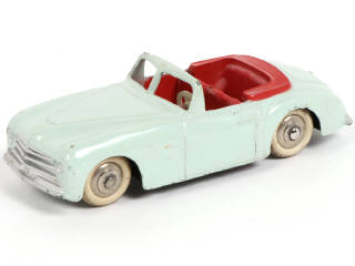 Lot 252 - DINKY TOYS (FRANCE) (1)