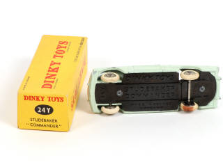 Lot 268 - DINKY TOYS (FRANCE) (1)