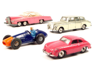 Lot 136 - DINKY TOYS (GB) (4)