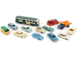 Lot 461 - DINKY TOYS (FRANCE) (13)
