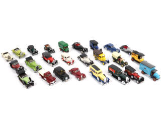 Lot 114 - DIVERS (25)