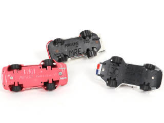 Lot 6 - DIVERS (3)