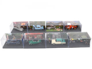Lot 87 - DIVERS (8)