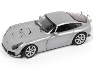 Lot 152 - JADI(CHINE) (1)