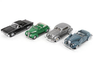 Lot 292 - DIVERS (4)