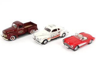 Lot 229 - DIVERS (3)