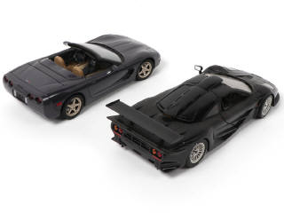 Lot 221 - UT MODELS (ALLEMAGNE) (2)