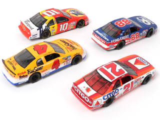 Lot 189 - DIVERS (4)